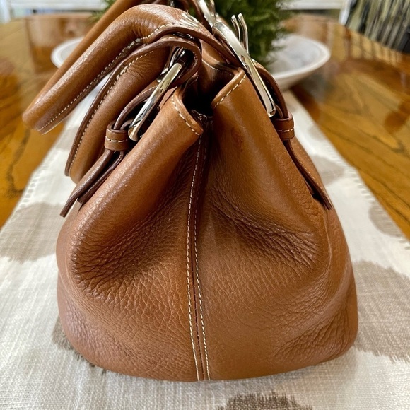 TIGNANELLO, NWOT, STYLISH BROWN LEATHER TOTE WITH DOUBLE HANDLES. - Picture 6 of 9